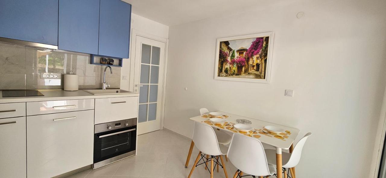 Sea View Apartment Aria Petrovac Екстериор снимка